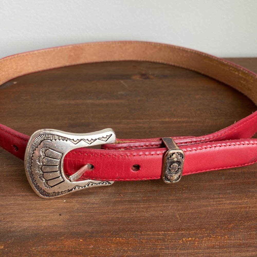Resistol Red Leather Western Belt Womens 28 Silver Engraved Buckle 90s vintage